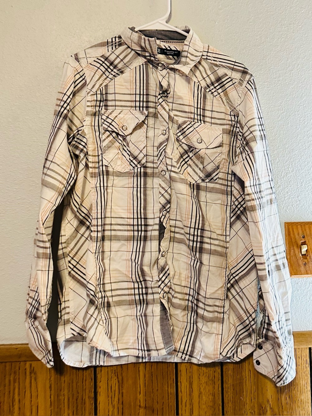 BKE Men's size Medium Plaid Button-Up Shirt